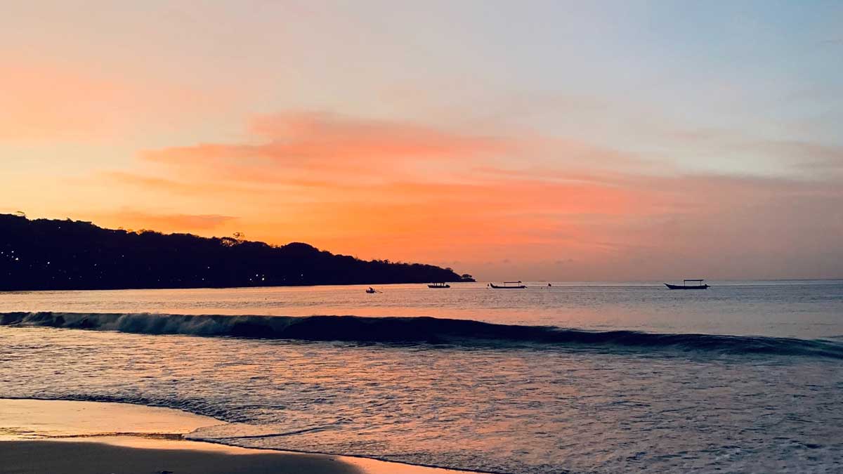 Menikmati Hidangan Laut Segar di Pantai Jimbaran