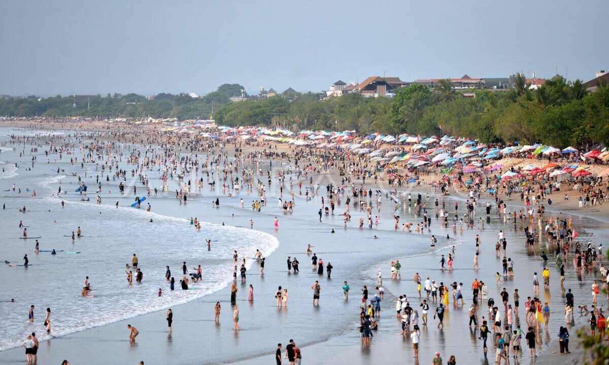 Pantai Kuta Bali: Surga bagi Peselancar